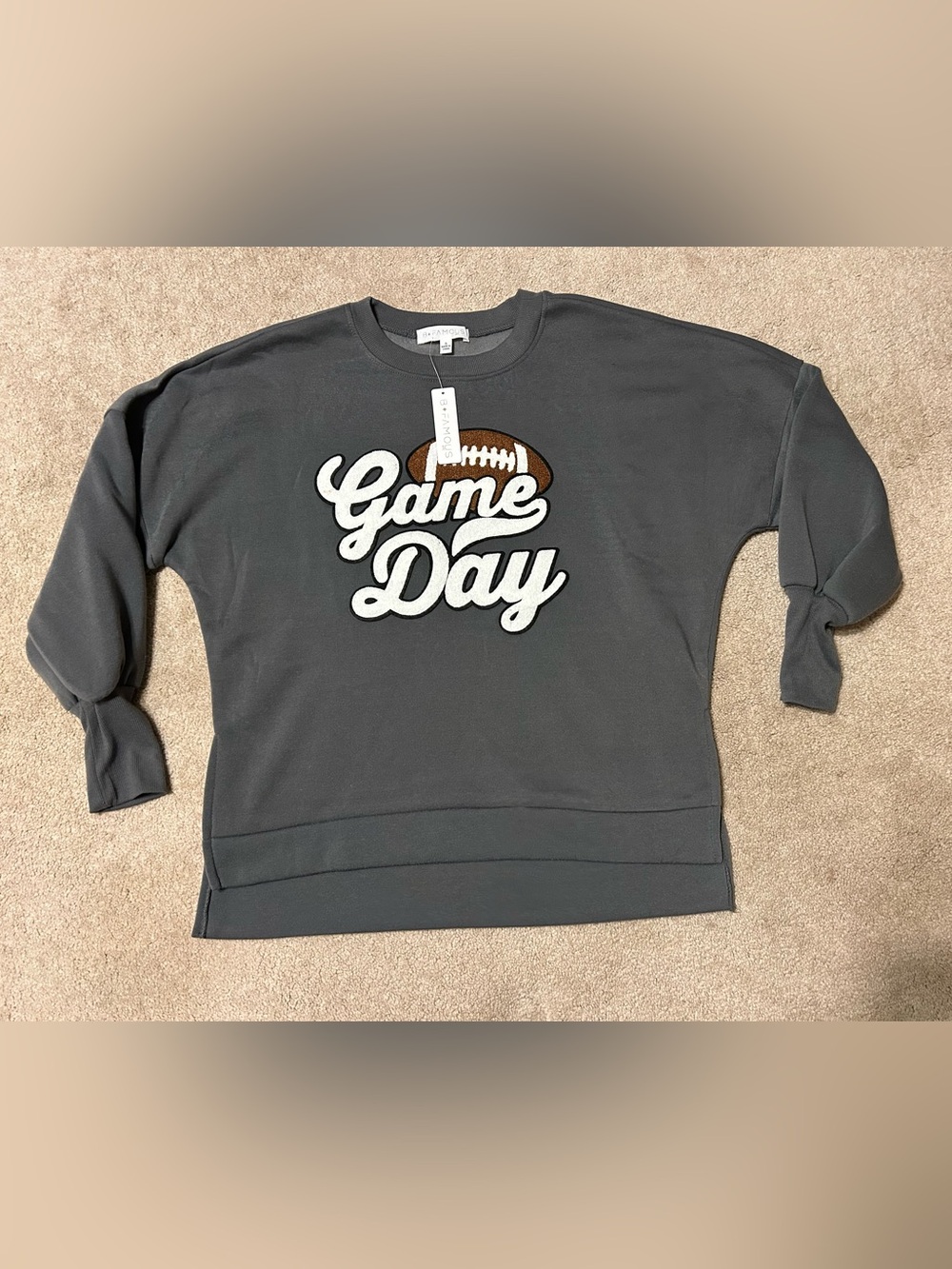 B Famous NYC Game Day Football Sweatshirt Gray Raised Graphic S - Picture 2 of 7